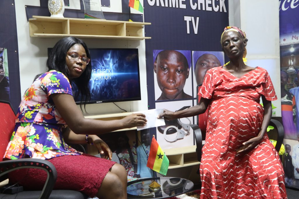 Seemingly pregnant looking Rebecca Quarshie is calling for public support to seek proper medical attention at the Korle – Bu Teaching hospital.