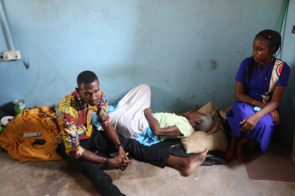 37year old Seth Saafi who lives at Kanawu in the Greater Accra Region of Ghana laments how his mother’s illness has caused him to go through financial difficulties. 