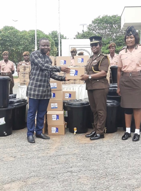 the Executive Director of Crime Check Foundation, Mr. Ibrahim Oppong Kwarteng who also doubles as the Ambassador Extraordinaire of Ghana Prisons presented the items to the Prisons Service